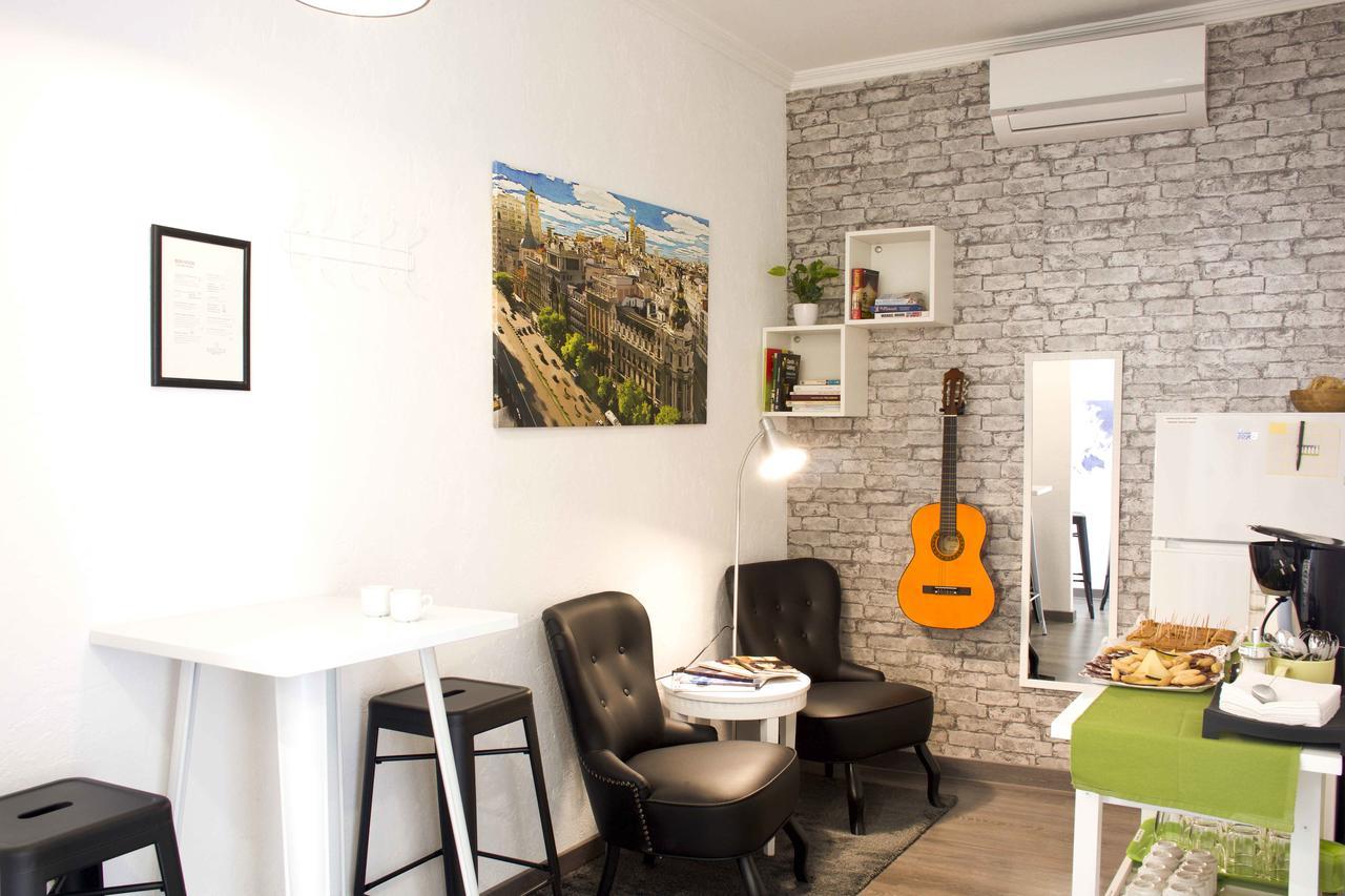 Hostal Guestped Madrid Exterior foto